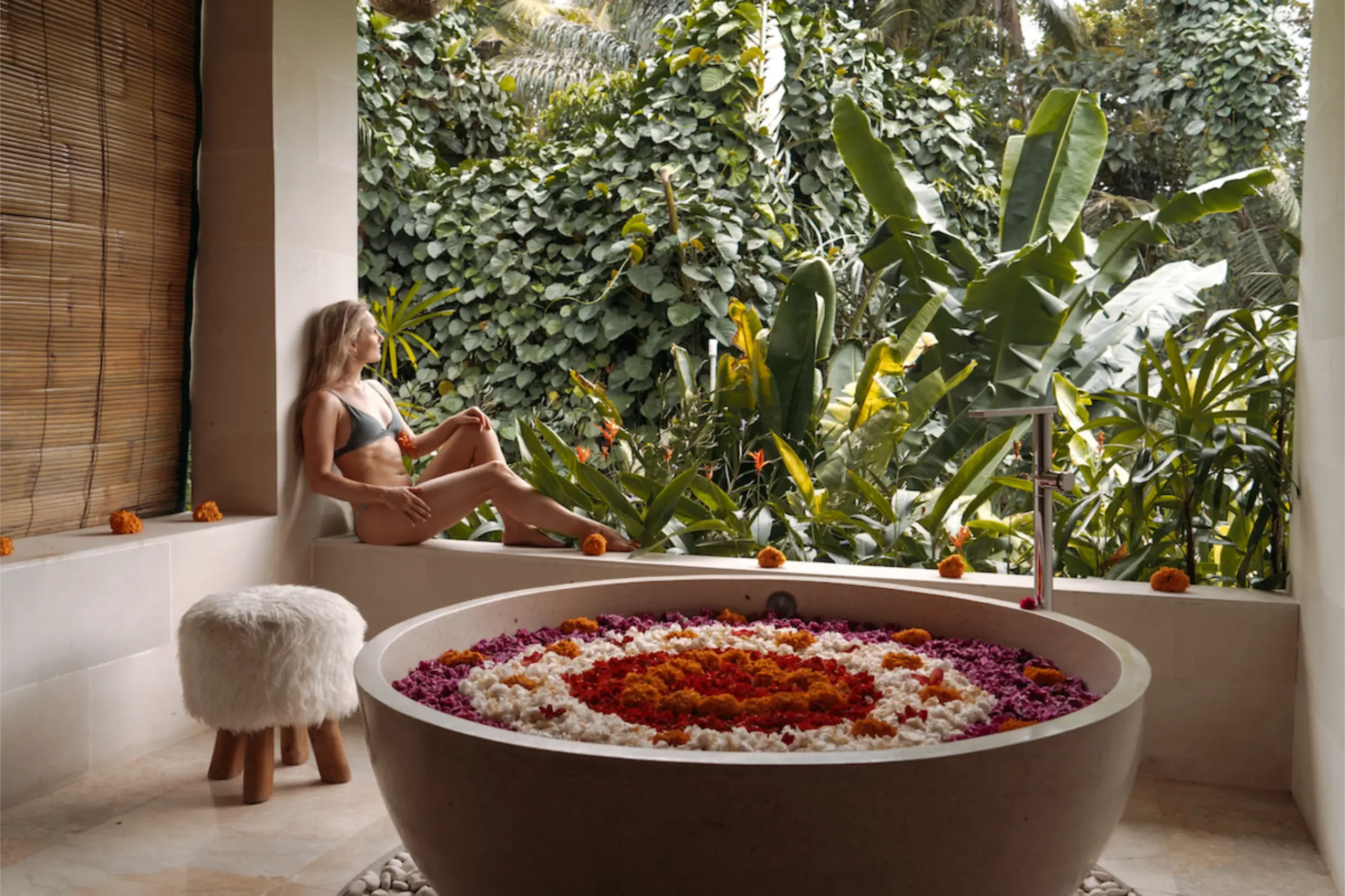 bali-yoga-retreat_flowerbath-003